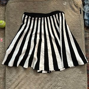 Black and white striped 22 inch skirt
